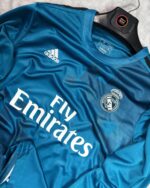 Real Madrid Away Retro Set 2017/18 - Full Sleeve (With Shorts) - Image 2