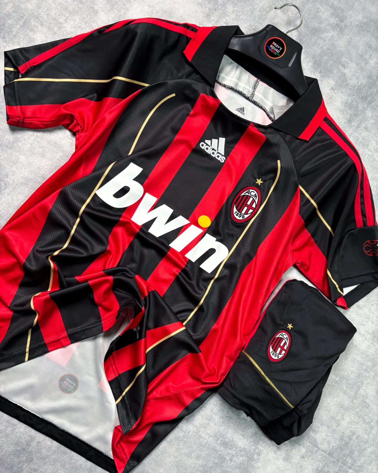 bb18a836-16f7-4960-84c9-e7b020a6dadc AC Milan Home Set Jersey- Retro 2006/07 - Image 1