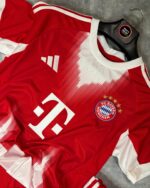 Bayern Munich Home -25/26 (with shorts) - Image 2