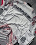 Bayern Munich Away -25/26 (with shorts) - Image 5