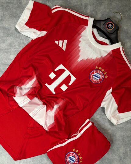 Bayern Munich Home -25/26 (with shorts)