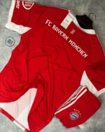 Bayern Munich Home -25/26 (with shorts) - Image 5