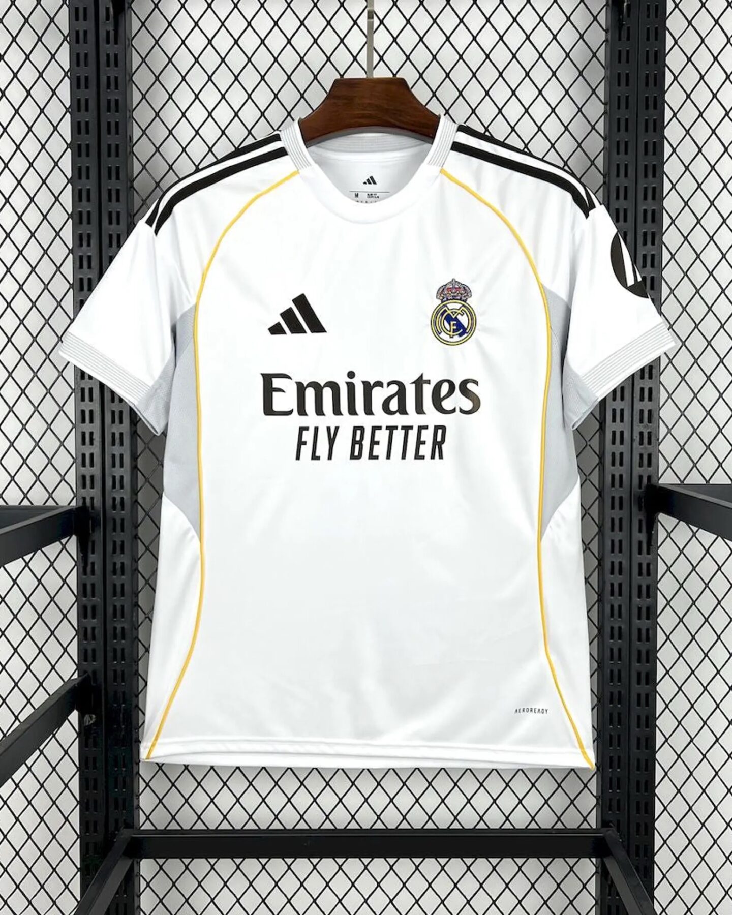 eb08496f-9286-4935-8e3b-23c712d9b0e7 Real Madrid Home -Master 25/26 - Image 1