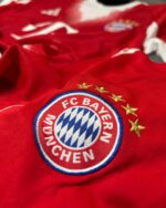 Bayern Munich Home -25/26 (with shorts) - Image 3