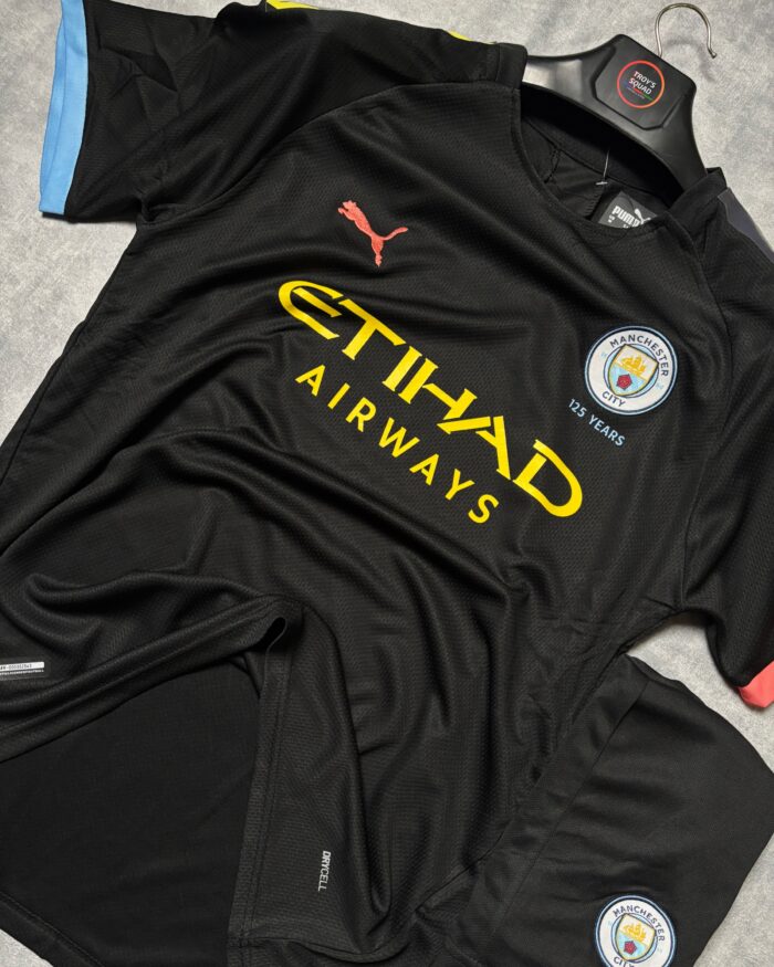 Manchester City Black Special Edition Set 2025-26 (with Shorts) - Image 1
