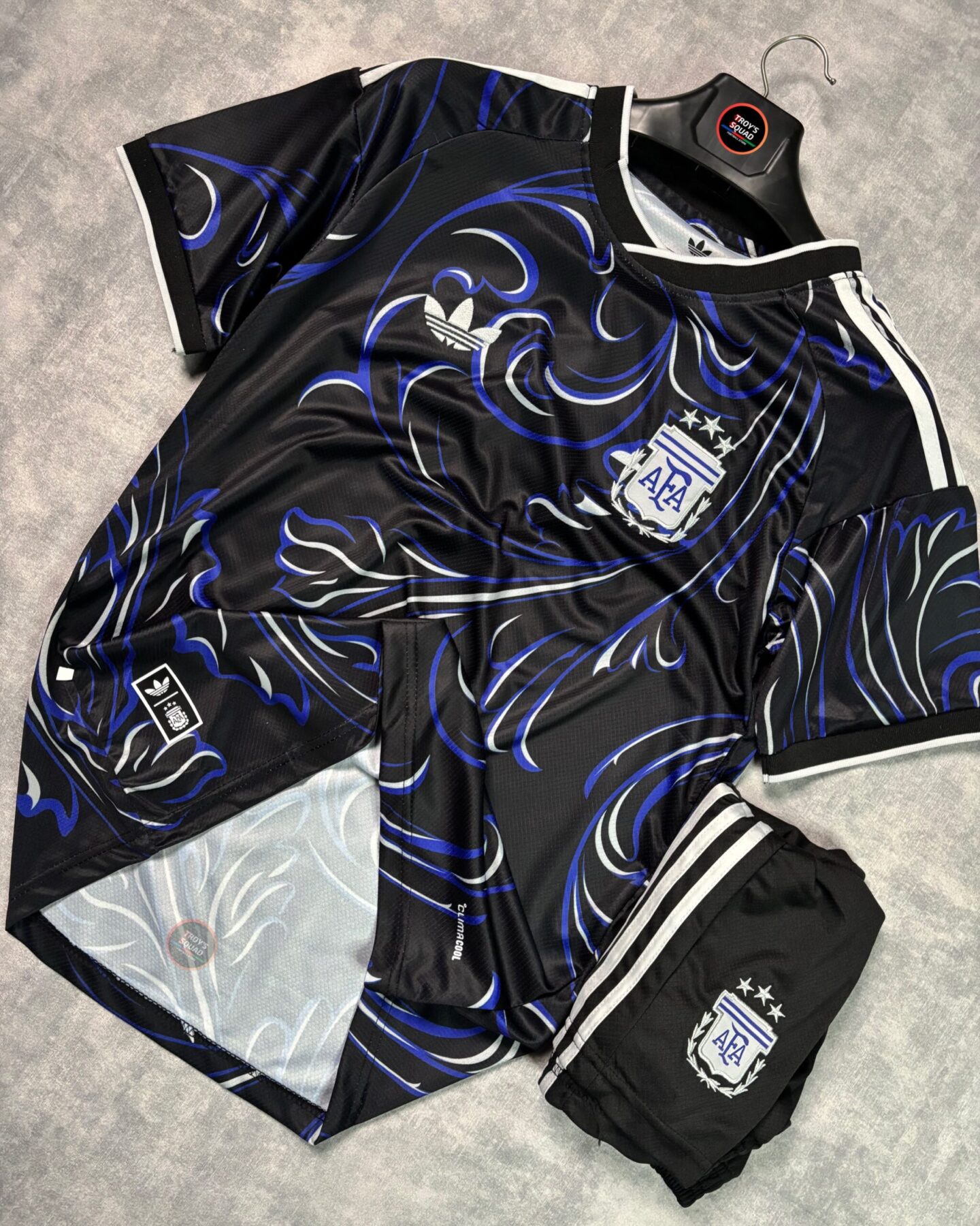 6d22f837-00d8-45be-8552-520bfec87fbc Argentina Away World Cup 2026 Set -(with shorts) - Image 1