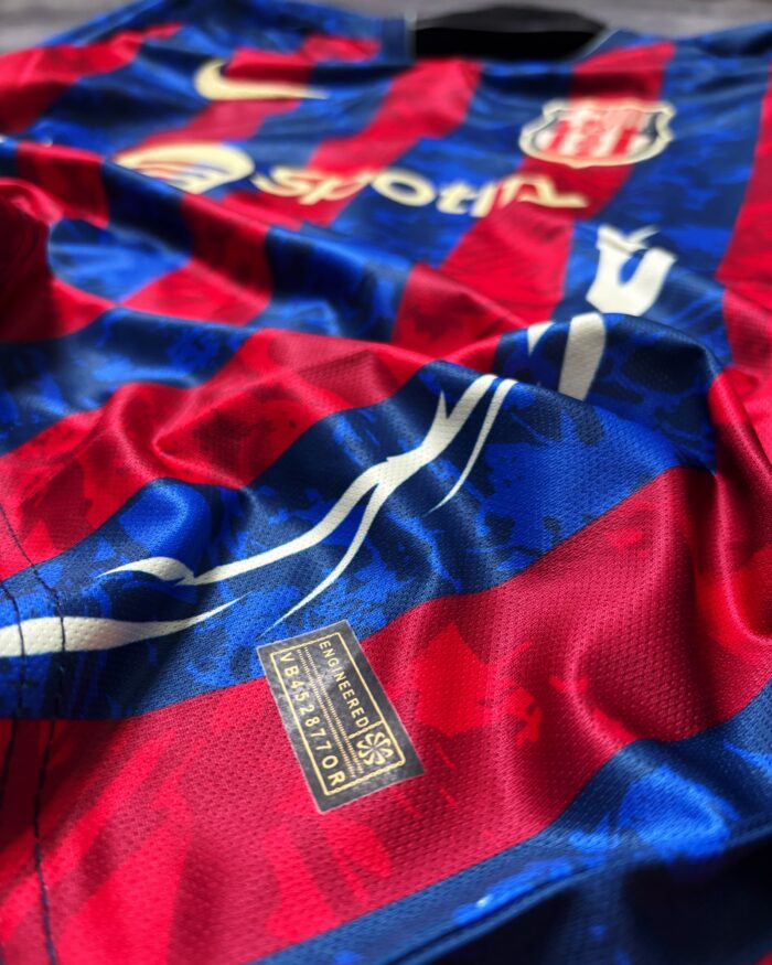 Barcelona Special Edition V Neck -Set 2025/26 (with shorts) - Image 5