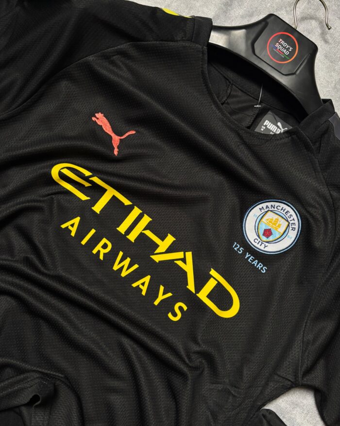 Manchester City Black Special Edition Set 2025-26 (with Shorts) - Image 2