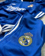Real Madrid Third Full Sleeve Set -2025/26 (with Shorts) - Image 3