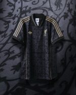 Liverpool LFSTLR Black Player Version 2025/26