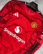 Manchester United Home Full Sleeve Set 2025/26 (with Shorts) - Image 2