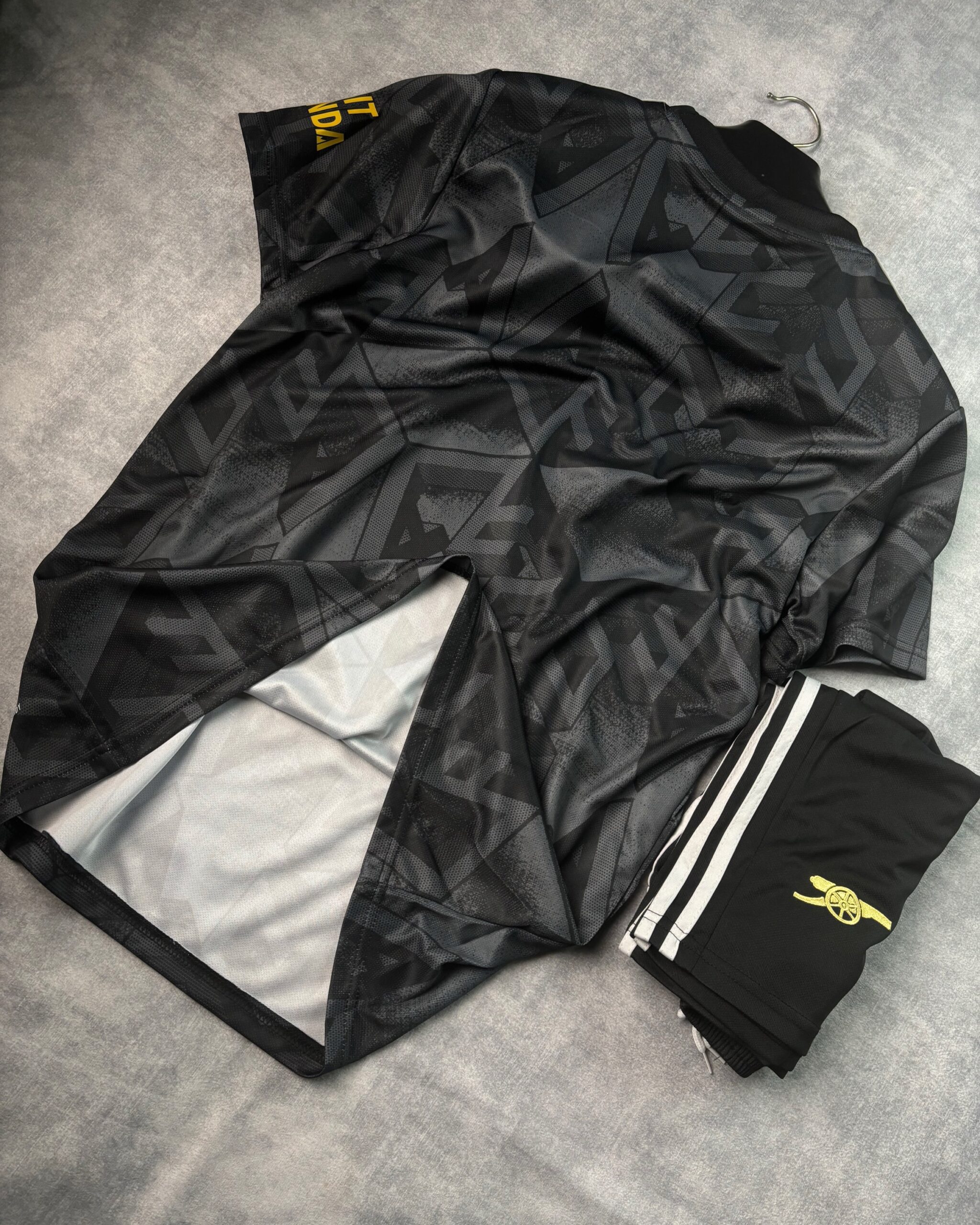 Arsenal Away Set 23/24 (with shorts)