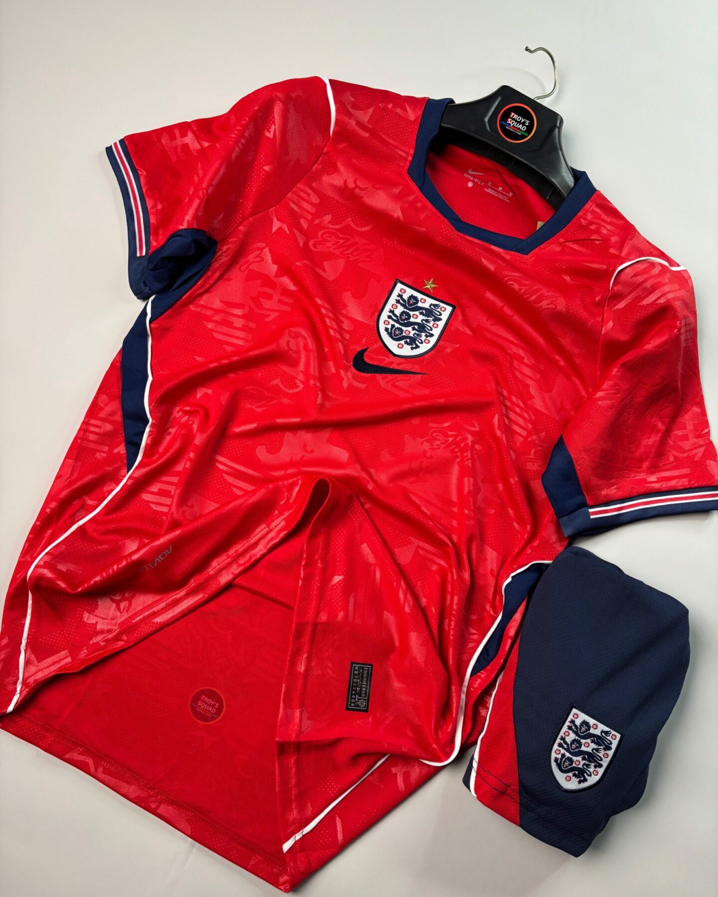 97ab7e5f-32d7-4d28-abeb-fdd50a11efe9-3 England Away World Cup 2026 Set - (with Shorts) - Image 1
