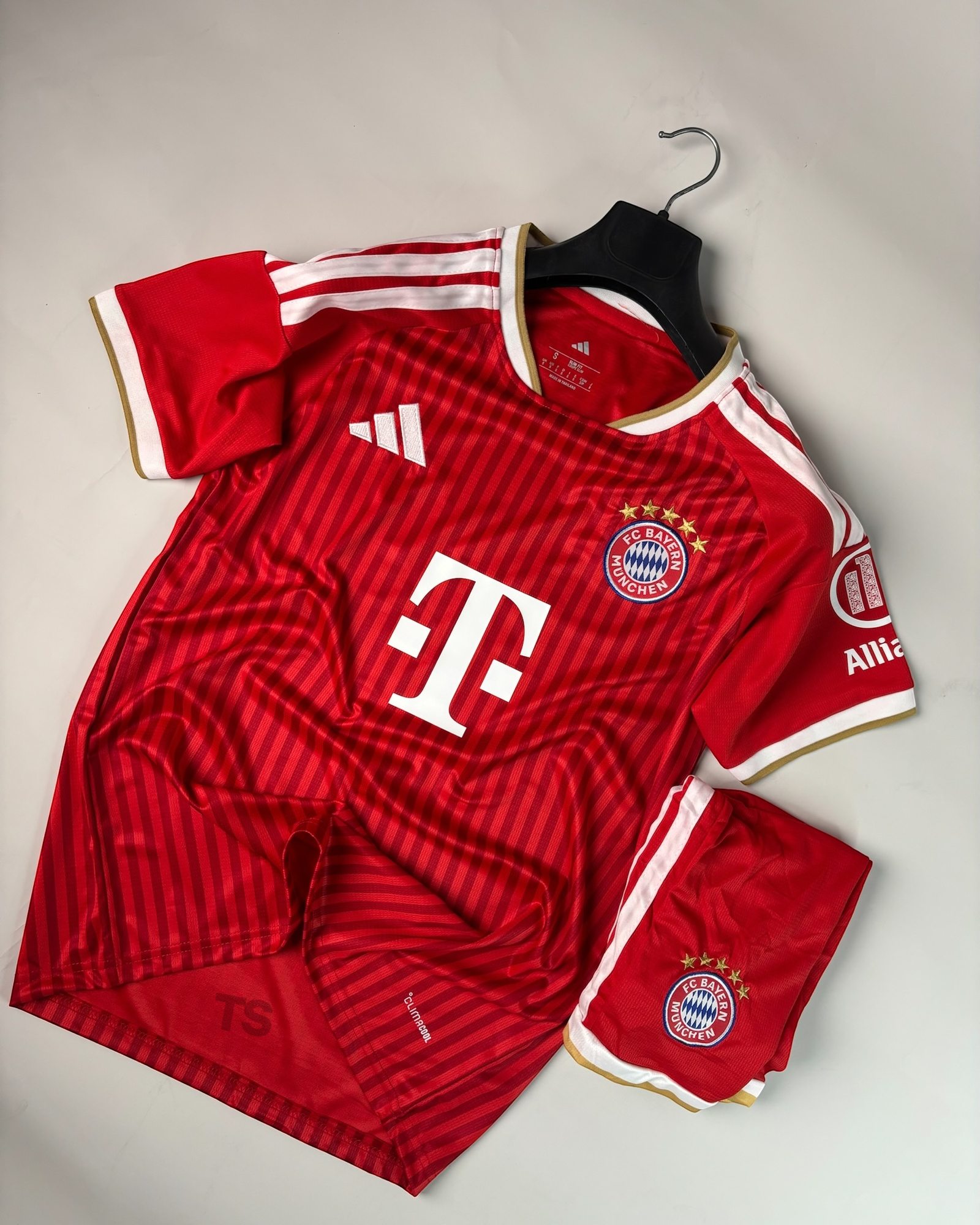 img_0698-photoroom-photoroom Bayern Munich Home -2026/27 (with shorts) - Image 1